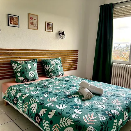 3 Proche Centre Апартаменты