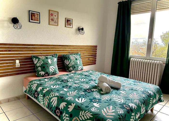 3 Proche Centre Lejlighed